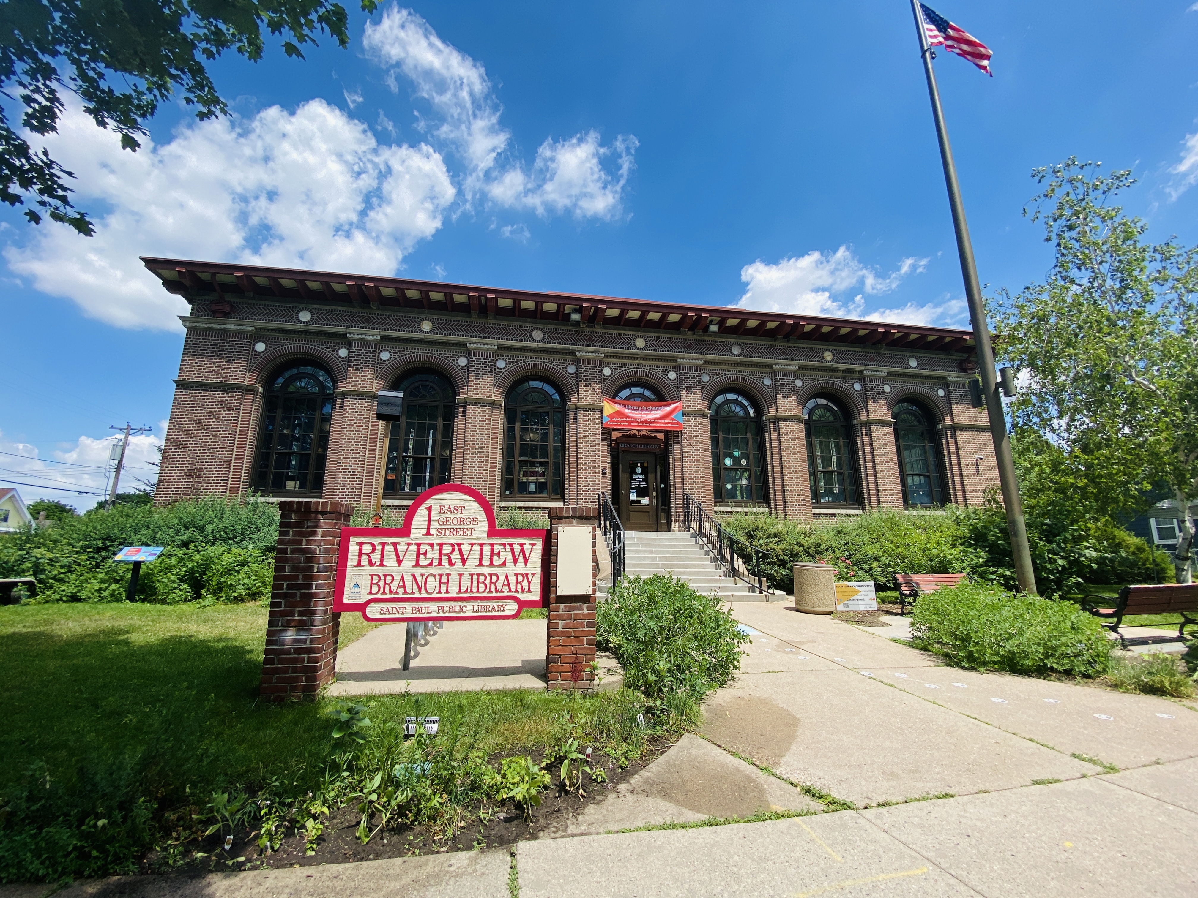 Riverview Library exterior