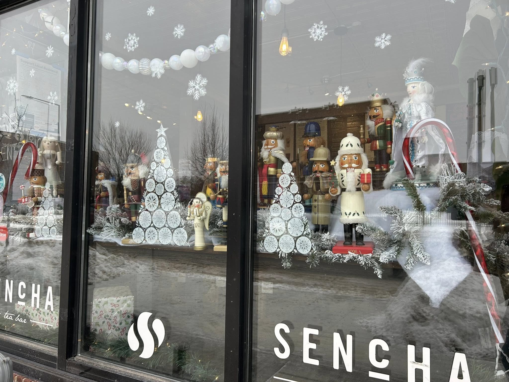 Great Meander decorations along business corridor