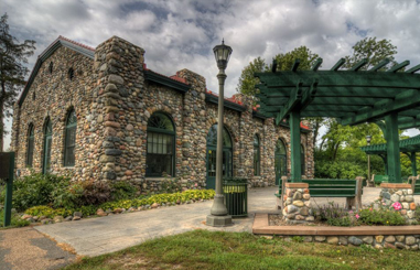 Como Streetcar Station