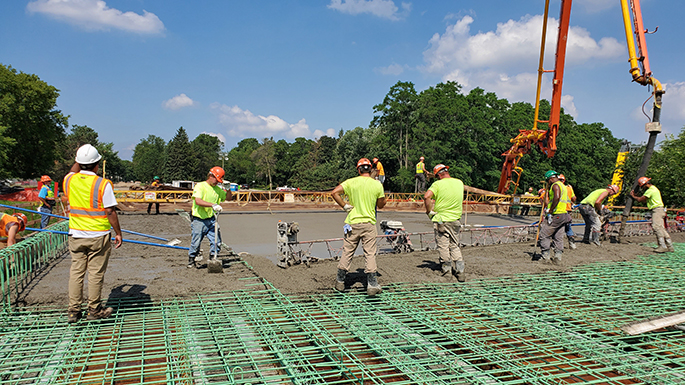bridge deck pour 5