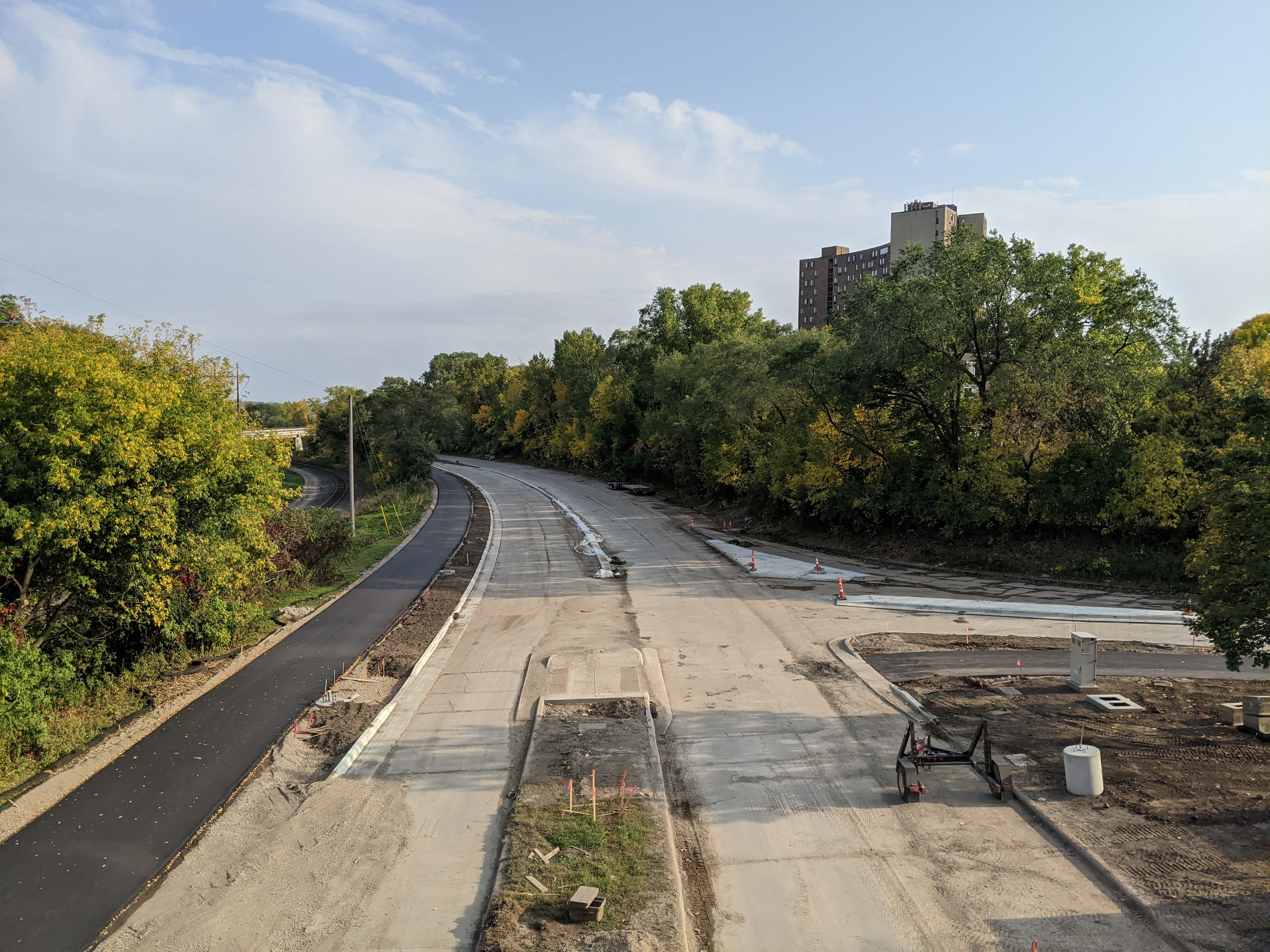 Construction of Ayd Mill Road and the new trail surface showing&nbsp;the southbound view&nbsp;taken from the St. Clair overpass on 9.25.20.