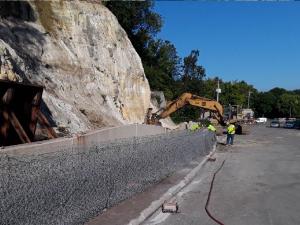 pw - Wabasha bluff with gabion wire stacked on sidewalk