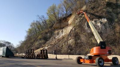 Lift being used to inspect the Wabasha Bluff