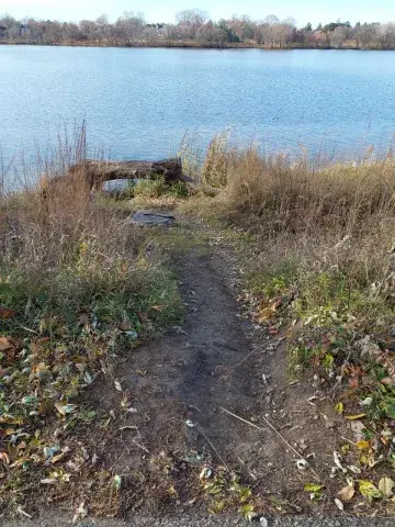 Como Park lake site where path has erroded_location 2