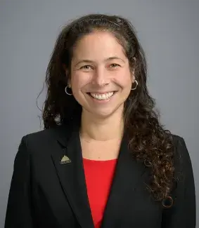 Headshot Rebecca Noecker (Chair)