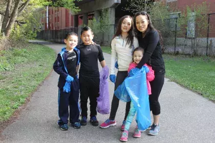 group outside collecting litter at Swede Hollow