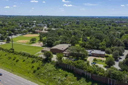 Image of Merriam Park Recreation Center taken from air