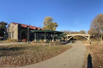 Como Streetcar Station - Exterior