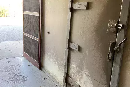 Highland Park Pavilion - Cooler door