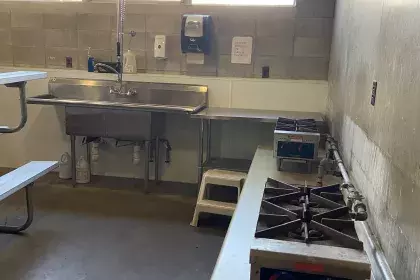 Highland Park Pavilion - Kitchen