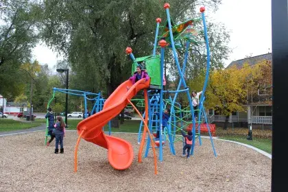Parque Castillo Play Area