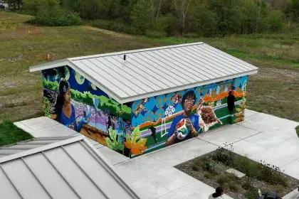 Brewers Bluff Park Layers of Migration Mural