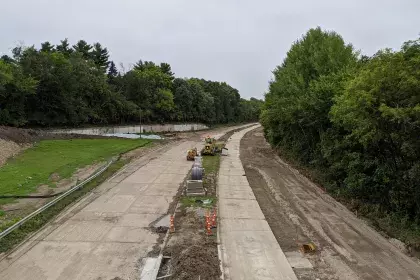 Photo showing the construction of Ayd Mill Road. The view is north bound from the St Clair Avenue overpass as of 9.11.20.
