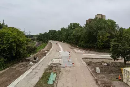 Photo showing the construction of Ayd Mill Road. The view is south bound from the St Clair Avenue overpass as of 9.11.20.